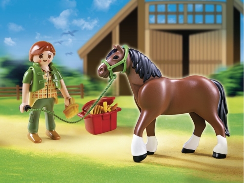 Cal cu ingrijitor si grajd PLAYMOBIL Pony Farm